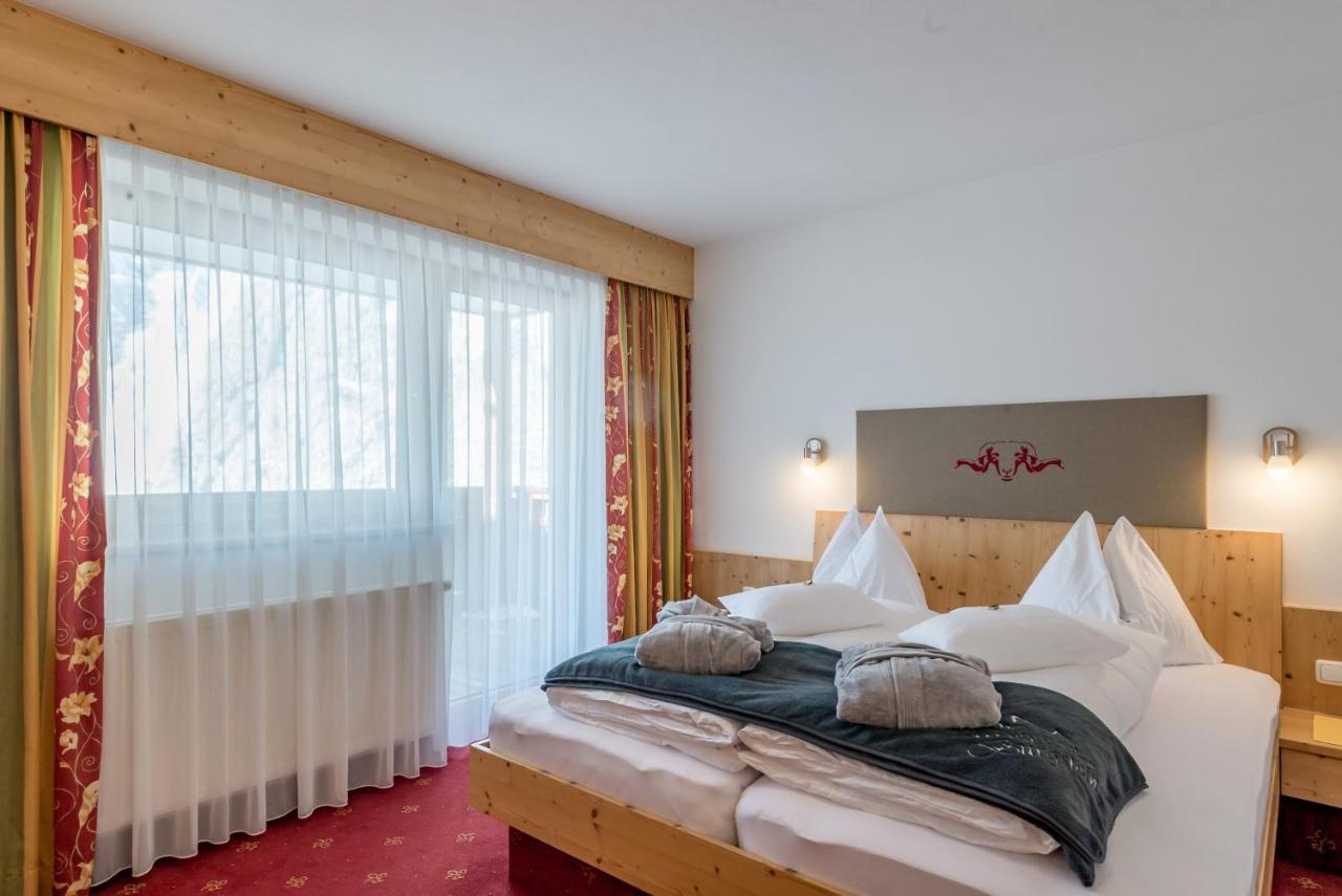 Hotel Burgstein - Alpin & Lifestyle Лангенфельд Номер фото