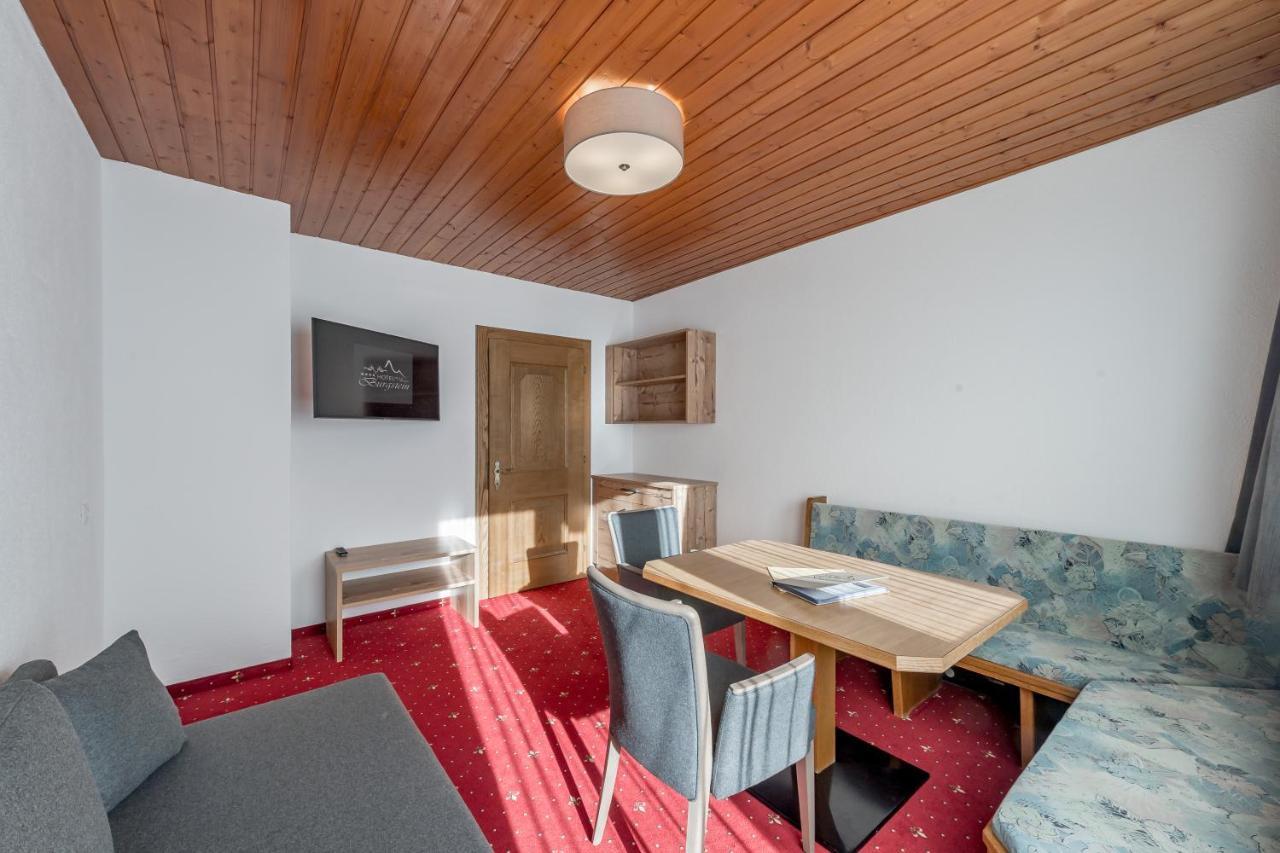 Hotel Burgstein - Alpin & Lifestyle Лангенфельд Номер фото